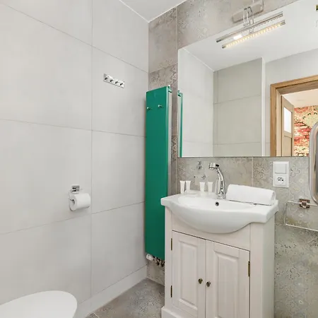 Nowoczesne I Stylowe Apartamenty W Centrum Bytomia Blisko Rynku By Noclegi Renters Exterior photo
