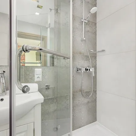 Nowoczesne I Stylowe Apartamenty W Centrum Bytomia Blisko Rynku By Noclegi Renters Exterior photo