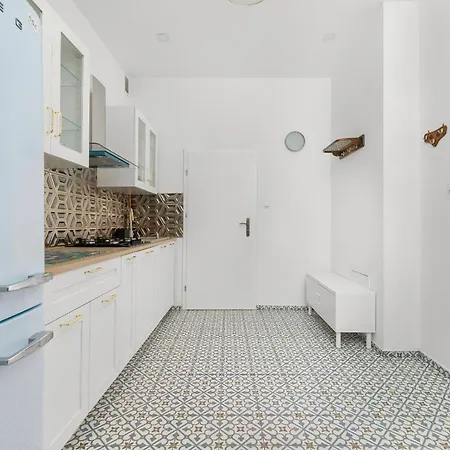 Nowoczesne I Stylowe Apartamenty W Centrum Bytomia Blisko Rynku By Noclegi Renters Exterior photo