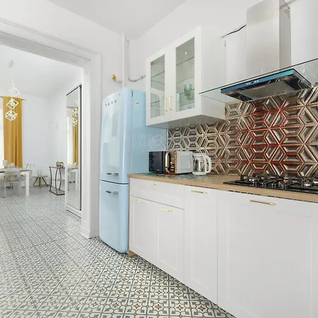 Nowoczesne I Stylowe Apartamenty W Centrum Bytomia Blisko Rynku By Noclegi Renters Exterior photo